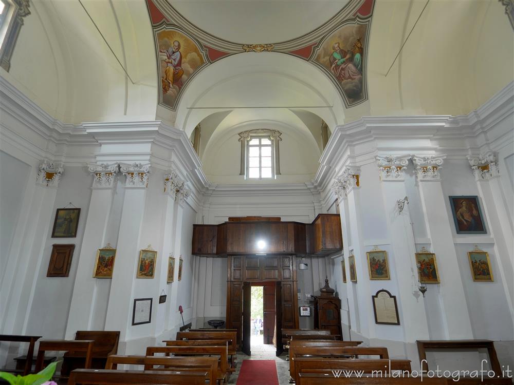 Campiglia Cervo (Biella, Italy) - Nave of the Oratory of St. Paul the Apostle